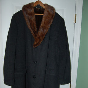 Vintage Men's Wool OverCoat w Fur Lining & Collar